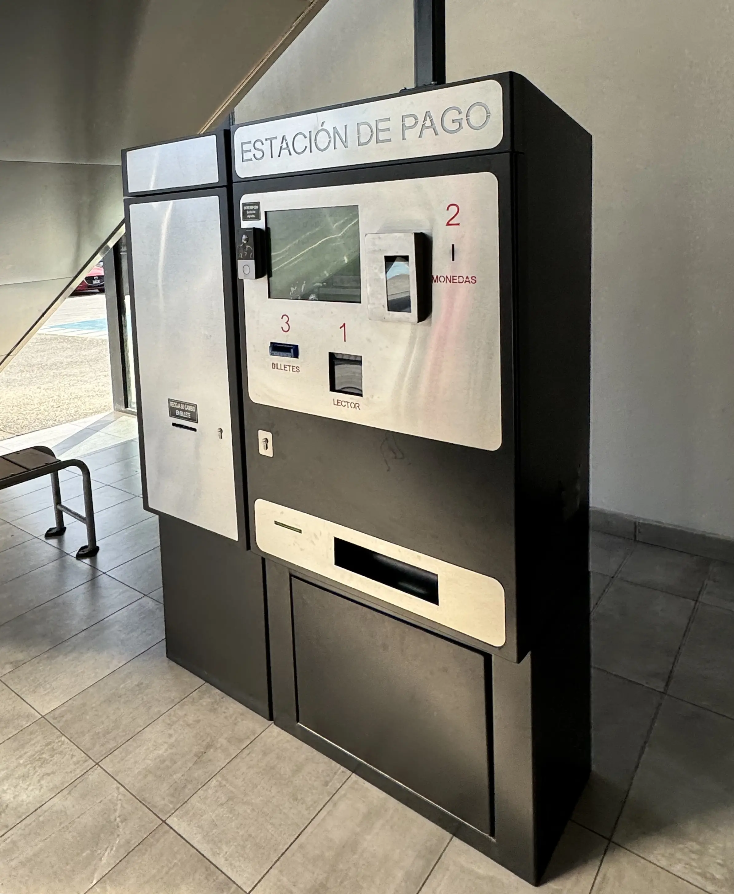 Pago con tarjeta en cajero automático Tijuana